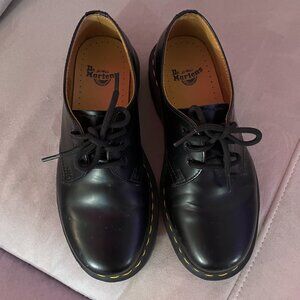 Black Doc Martens 1461 US 6, UK 4 - Dr Martens